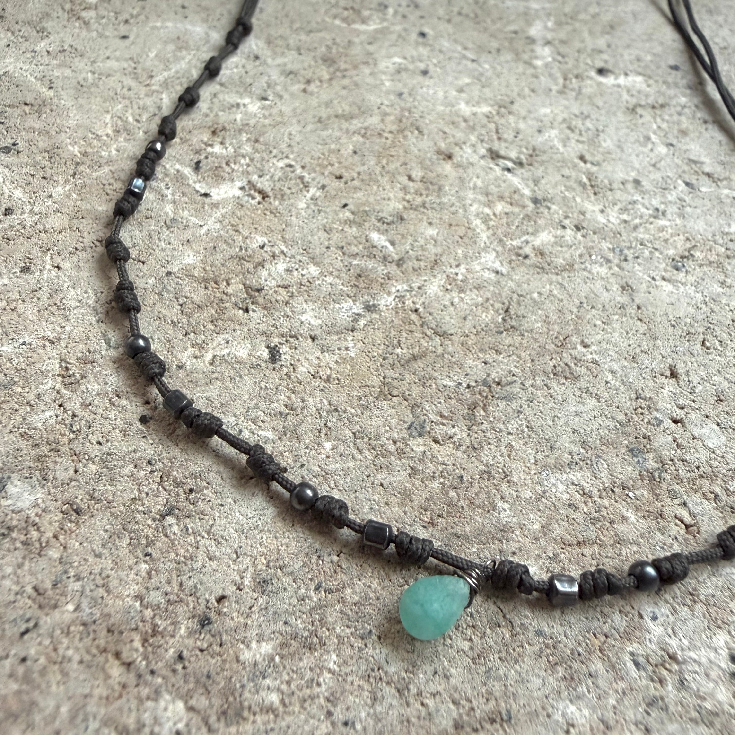 bone necklace | Joyería artesanal minimalista en España